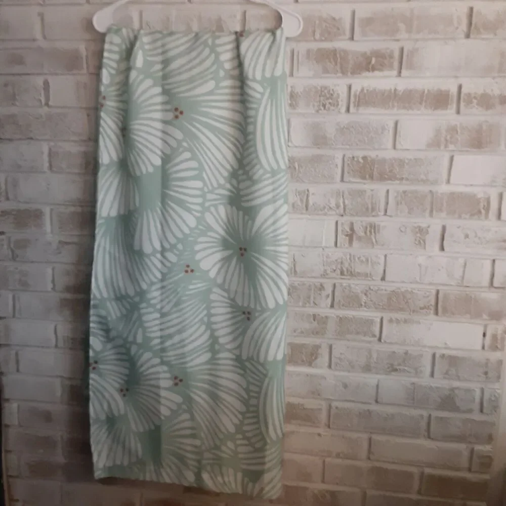 Silvermist & Berry Bold Tropical Floral Shower Curtain